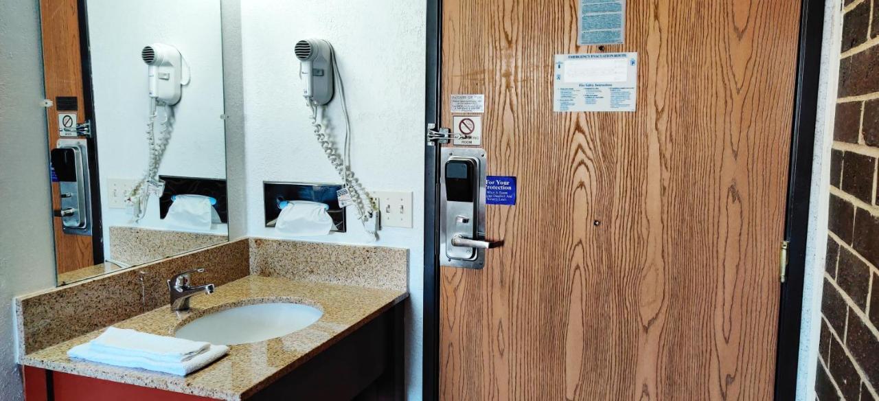 Reliance Inn Уосо Экстерьер фото